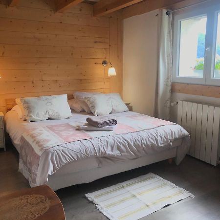 Bed and Breakfast Chez Julie Thollon-les-Memises Exterior foto